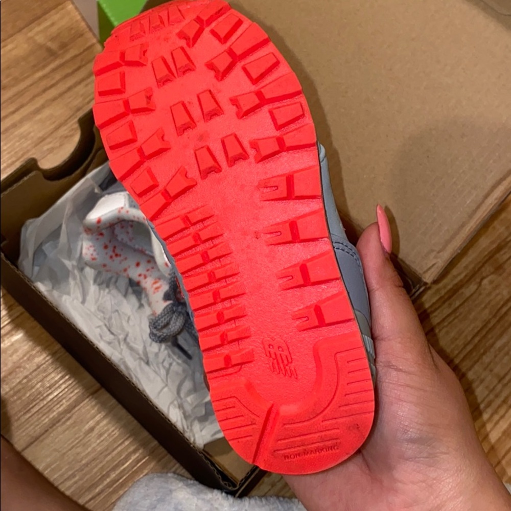 Shoes - Picture 2 of 3